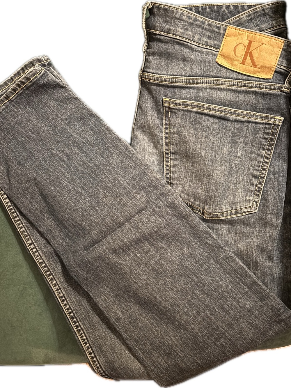 Calvin Klein Men’s Gray Straight-Leg Denim Jeans
